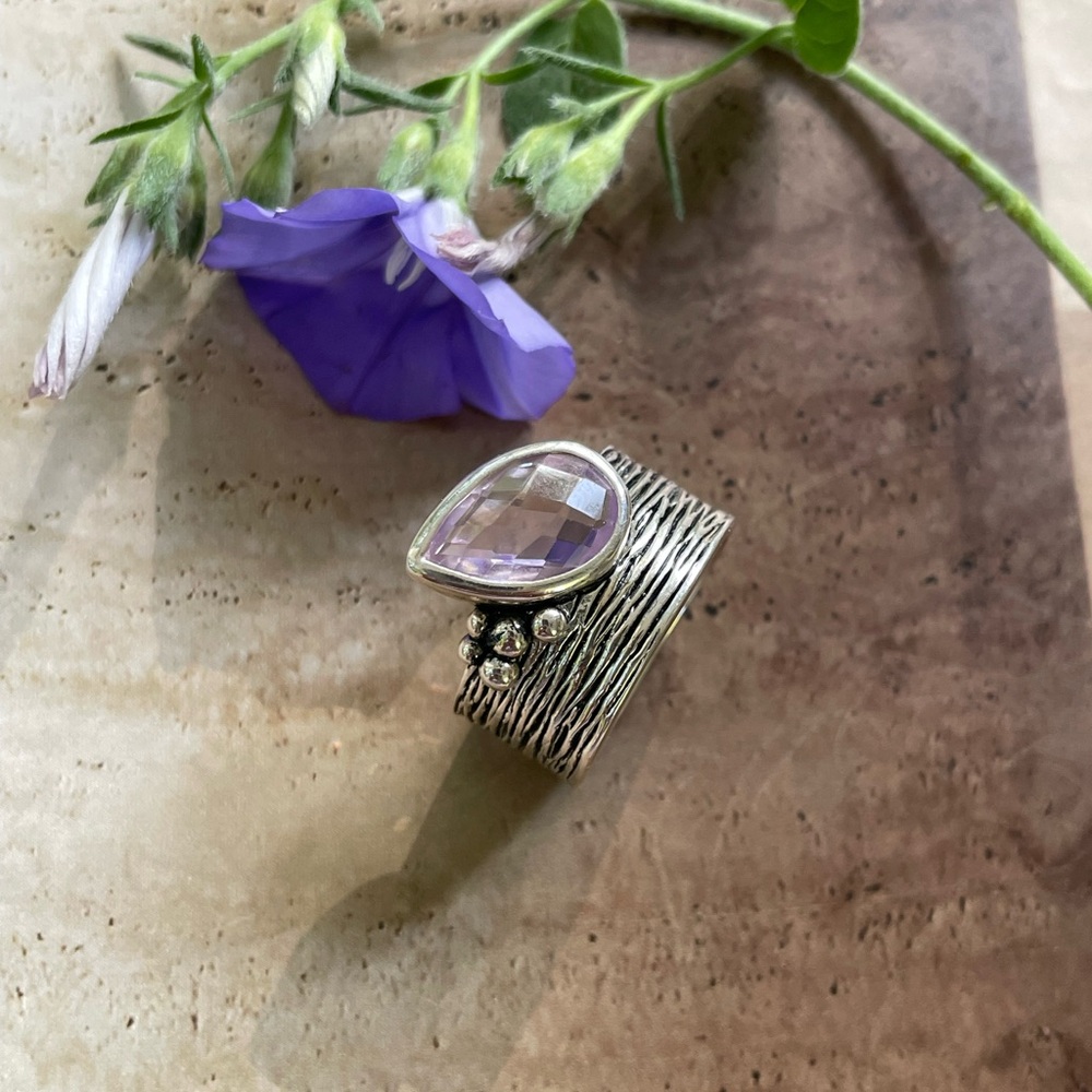 925 Sterling Silver Amethyst ring, stunning ring in pure silver size US 7,8,9